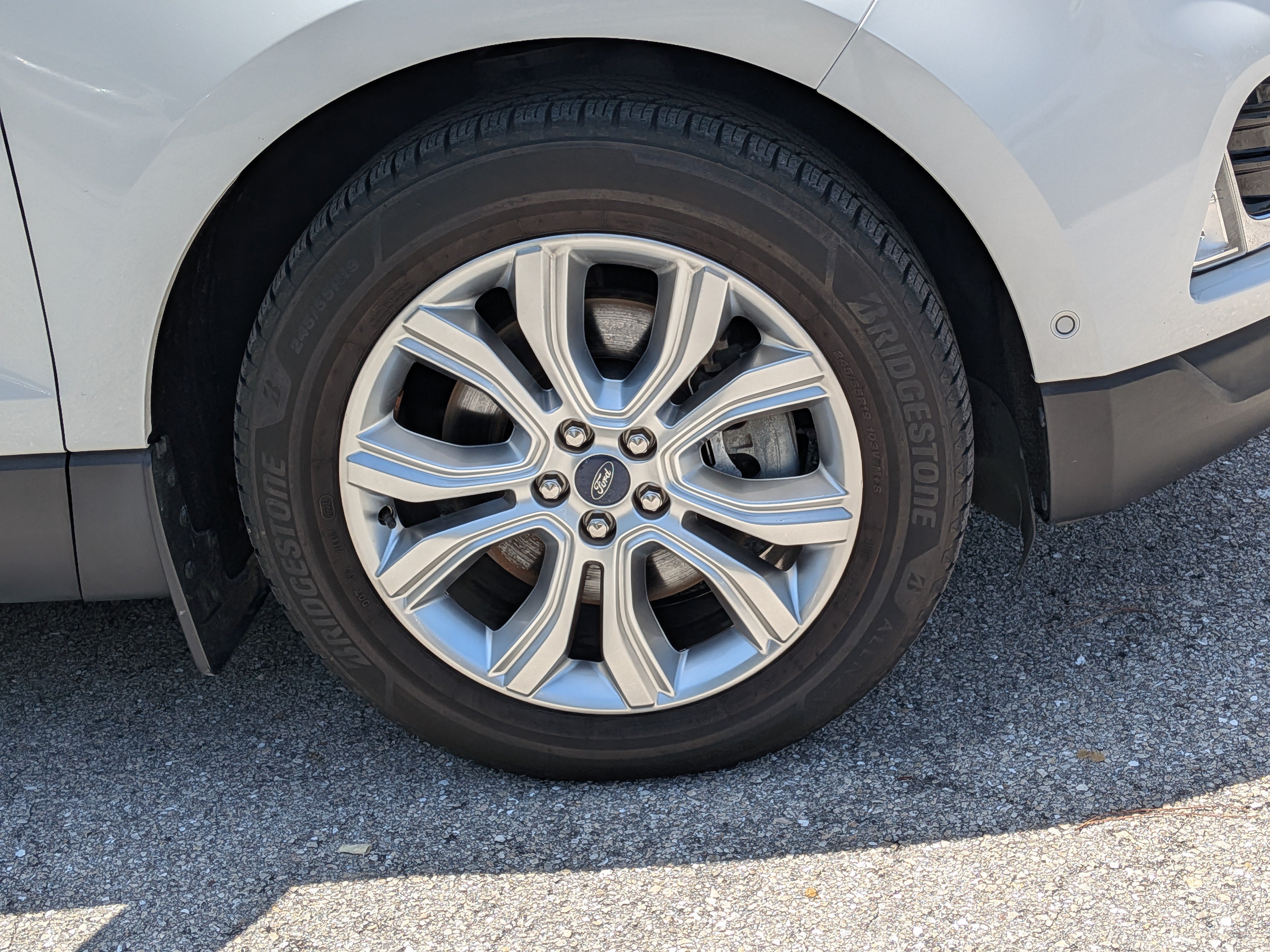 Used 2020 Ford Edge Titanium w/ Equipment Group 301A AWD/4WD image 11