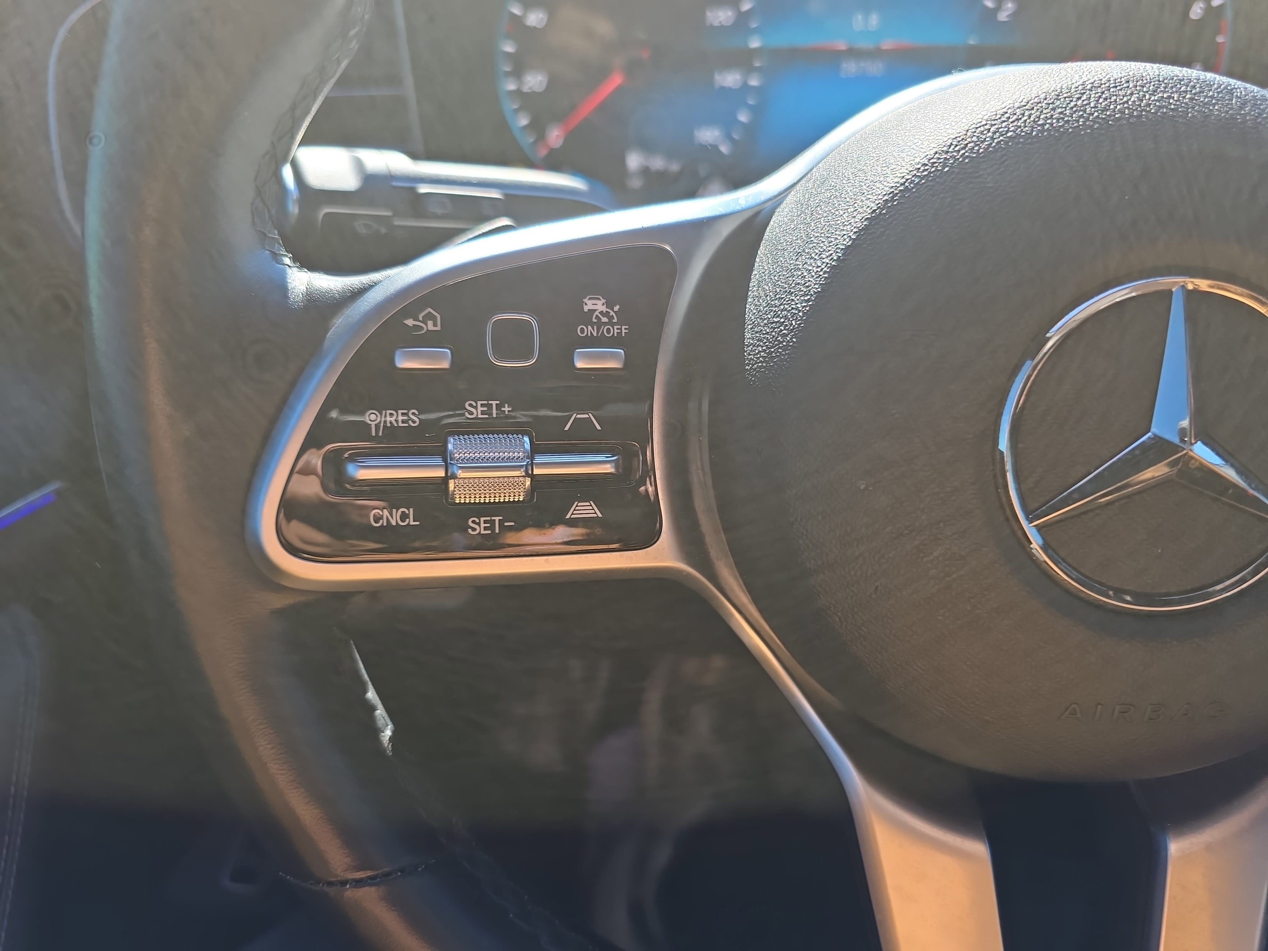 Used 2022 Mercedes-Benz GLE 350 4MATIC image 16