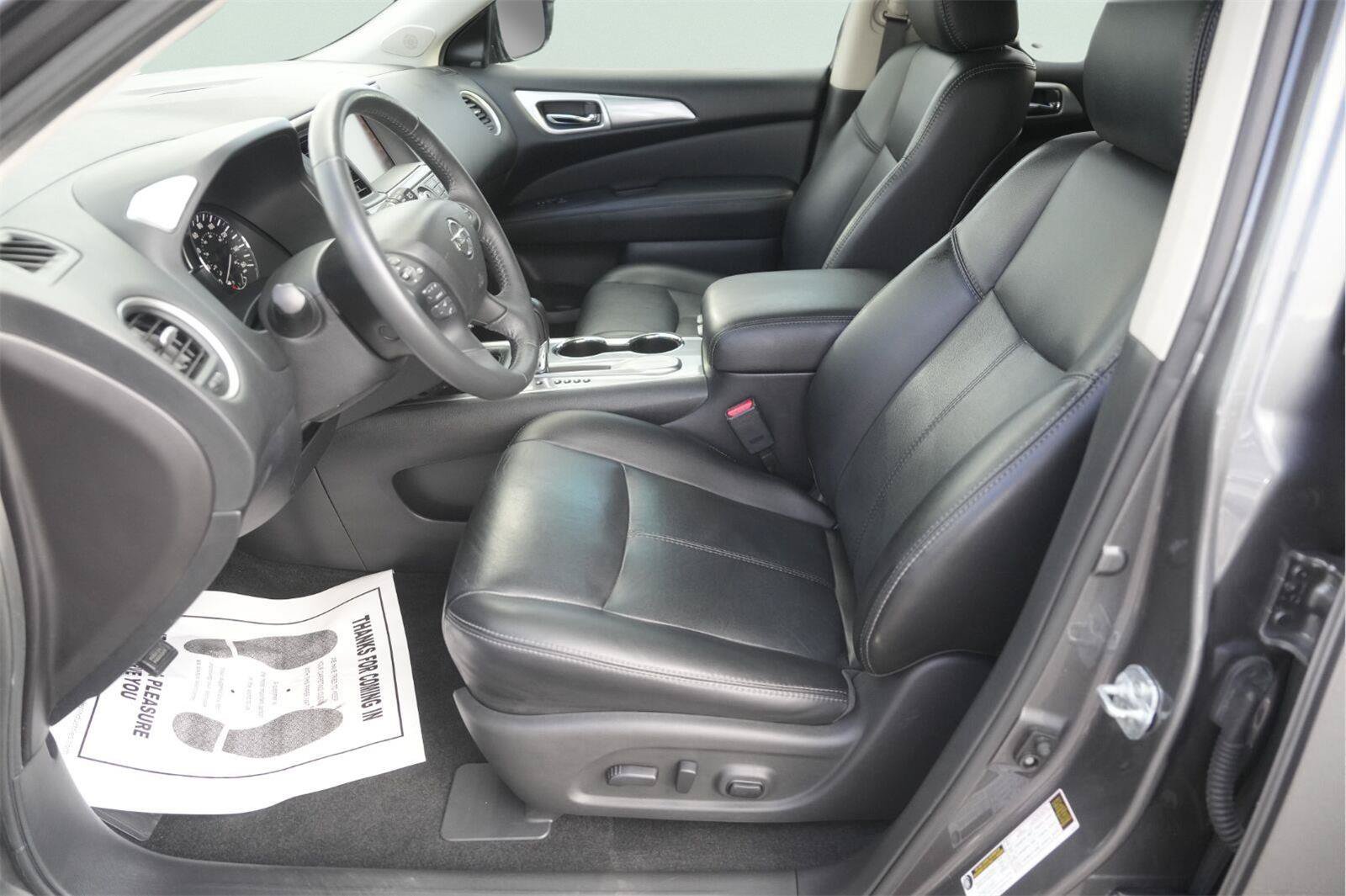 Used 2017 Nissan Pathfinder SL w/ SL Premium Package FWD image 9