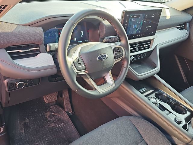 Used 2025 Ford Explorer Active image 11