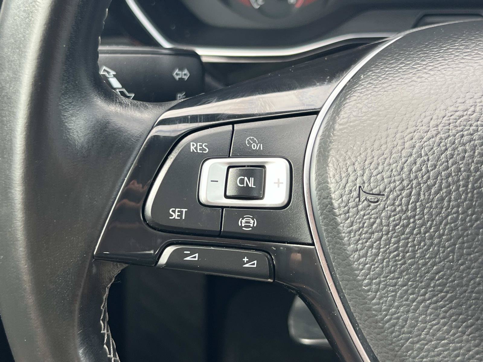 Used 2019 Volkswagen Jetta R-Line w/ R-Line Cold Weather Package FWD image 9