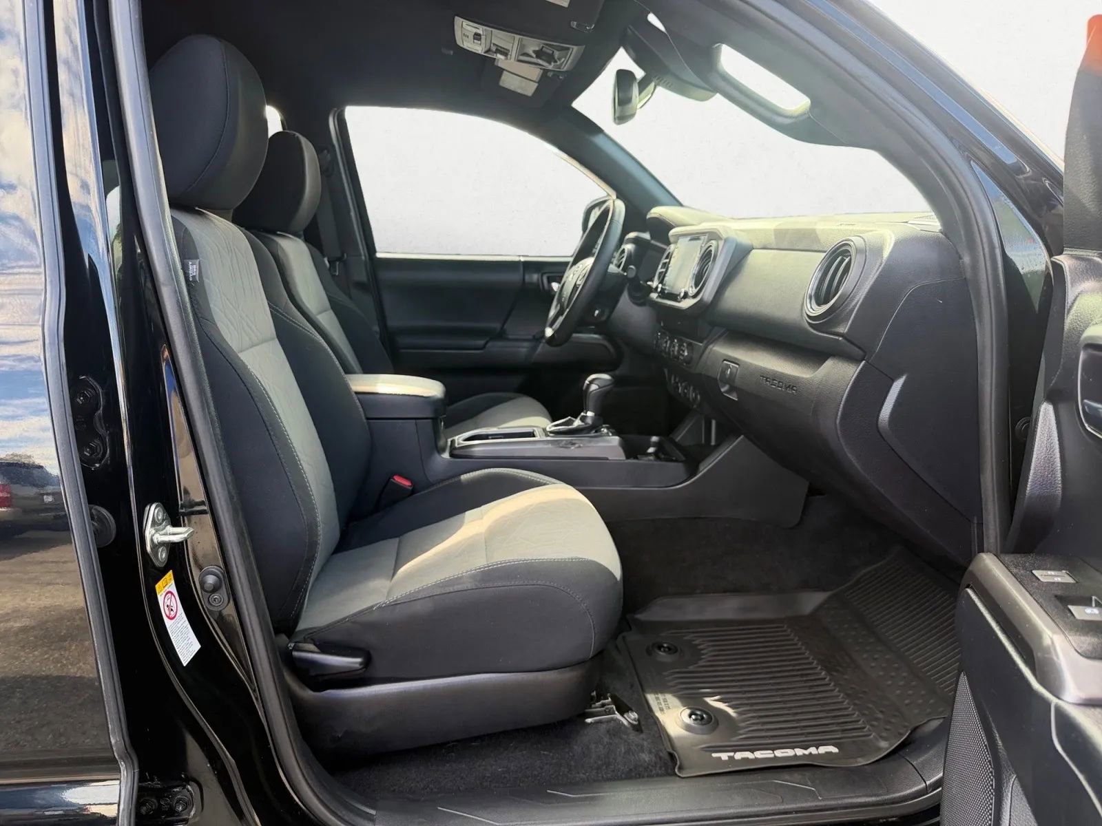 Used 2020 Toyota Tacoma TRD Off-Road image 26