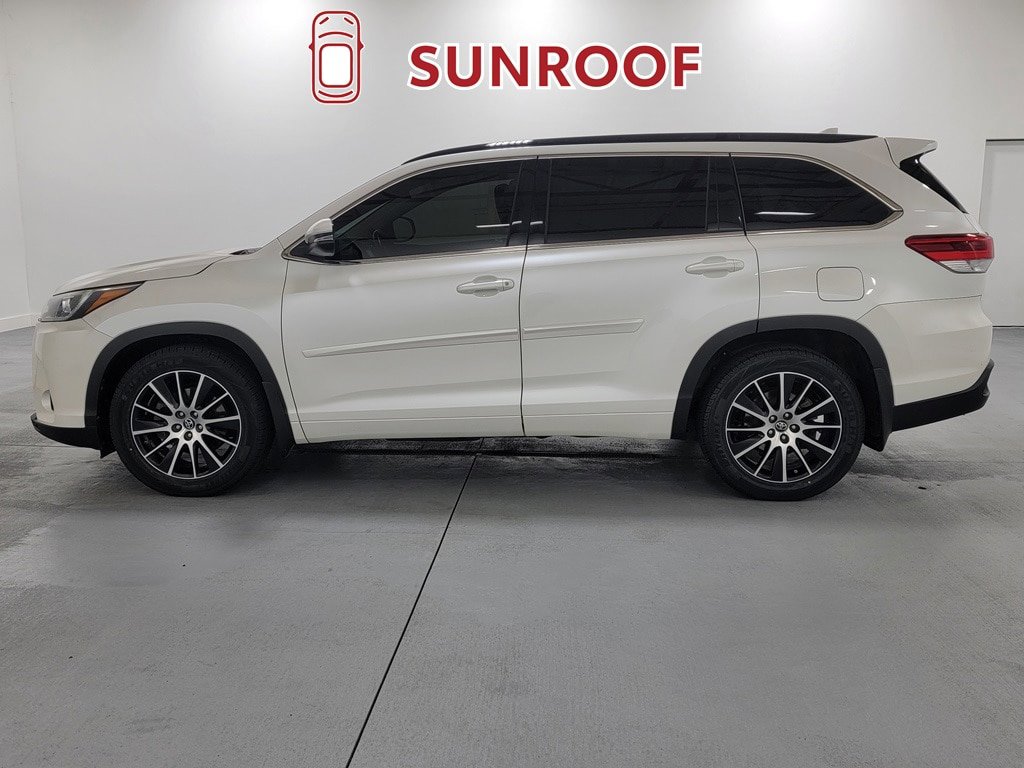 Used 2018 Toyota Highlander SE AWD/4WD image 6