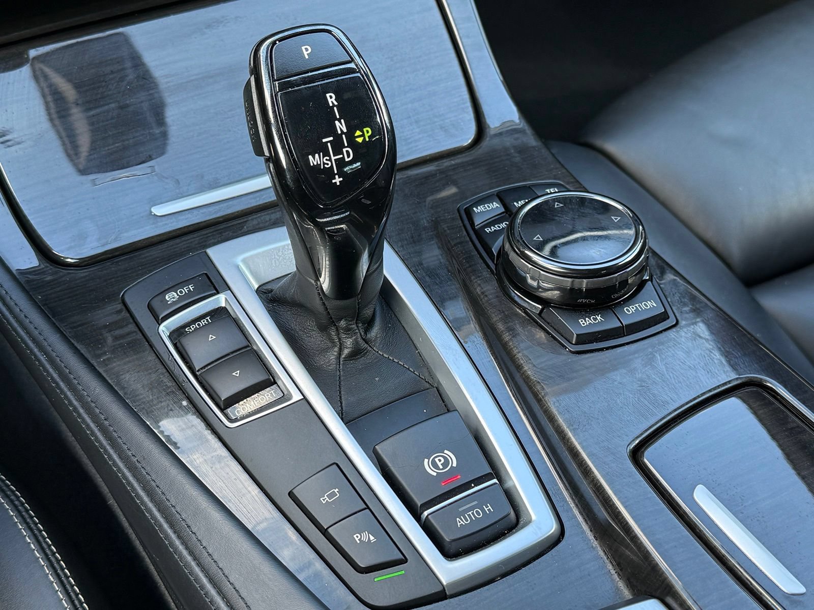 Used 2015 BMW 550i Sedan RWD image 32