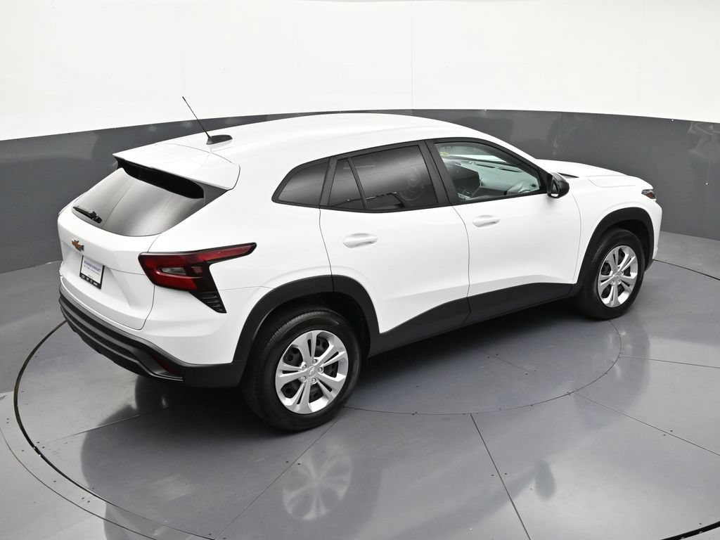 Used 2024 Chevrolet Trax LS FWD image 20