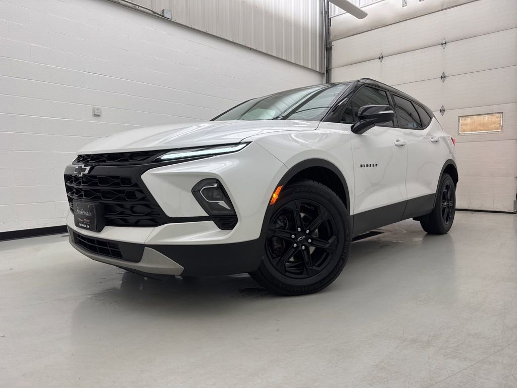 Used 2024 Chevrolet Blazer LT w/ Sound & Technology Package image 3