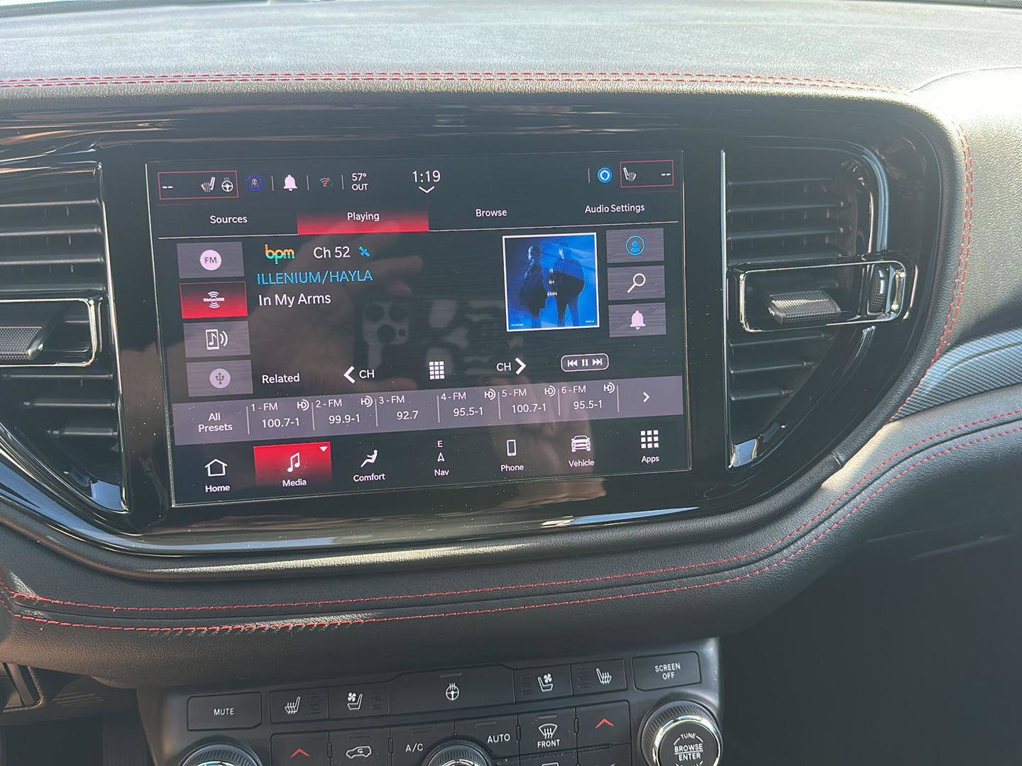 Used 2024 Dodge Durango GT image 15