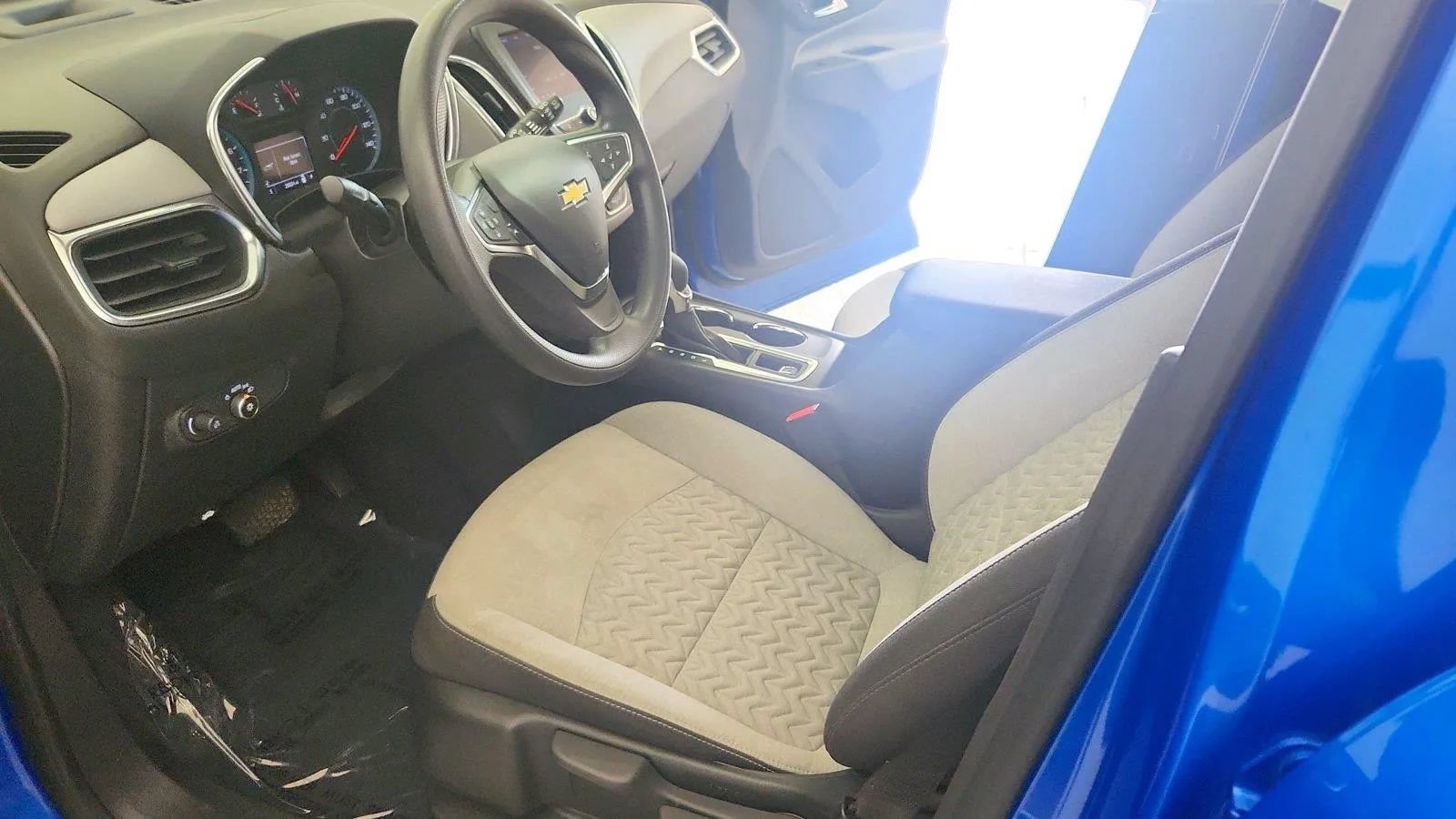 Used 2024 Chevrolet Equinox LS w/ LPO, Floor Liner Package FWD image 23