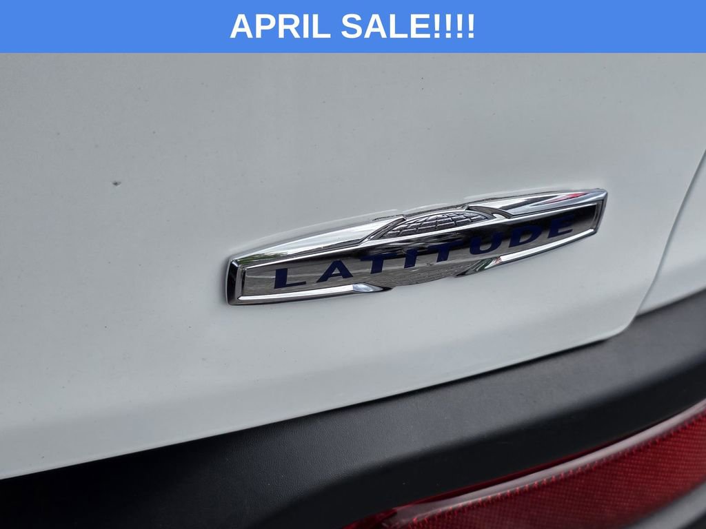 Used 2018 Jeep Cherokee Latitude Plus w/ Comfort/Convenience Group image 30