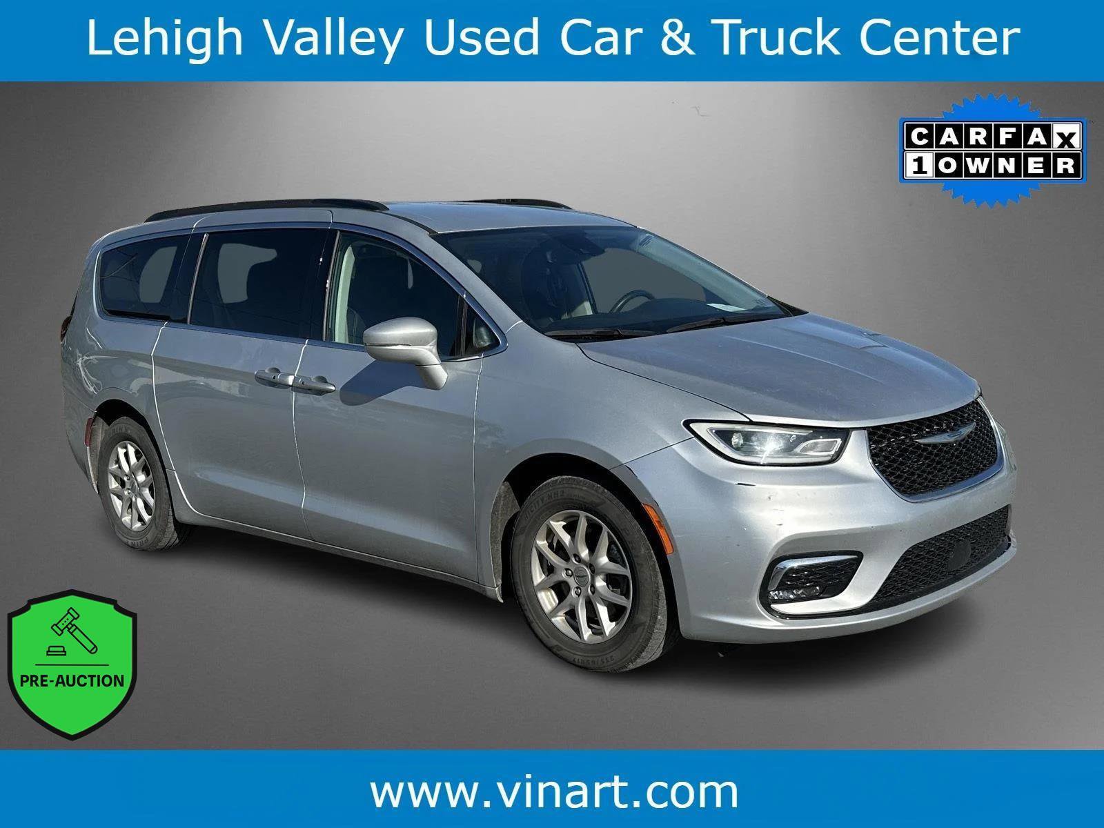 Used 2022 Chrysler Pacifica Touring-L