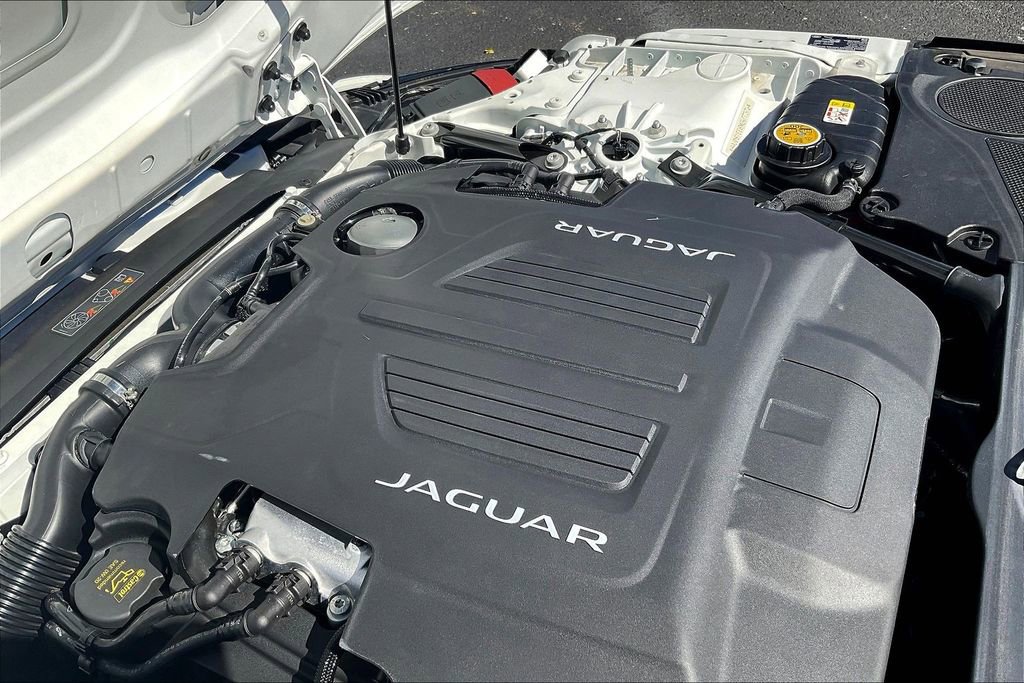 Used 2022 Jaguar F-TYPE R-Dynamic image 27