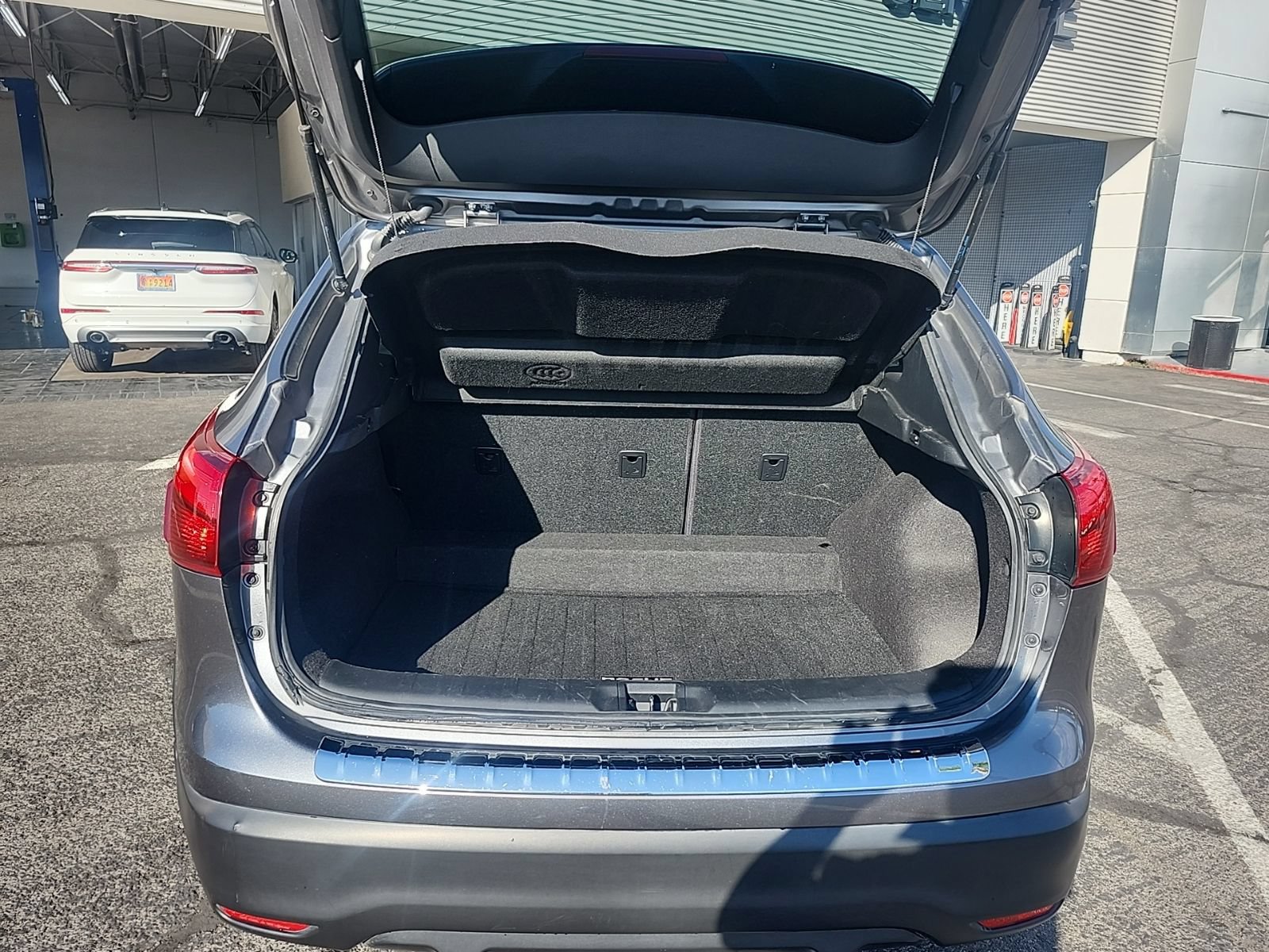 Used 2017 Nissan Rogue Sport S w/ S Appearance Package FWD image 9