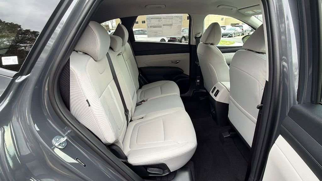 New 2026 Hyundai Tucson SEL image 16