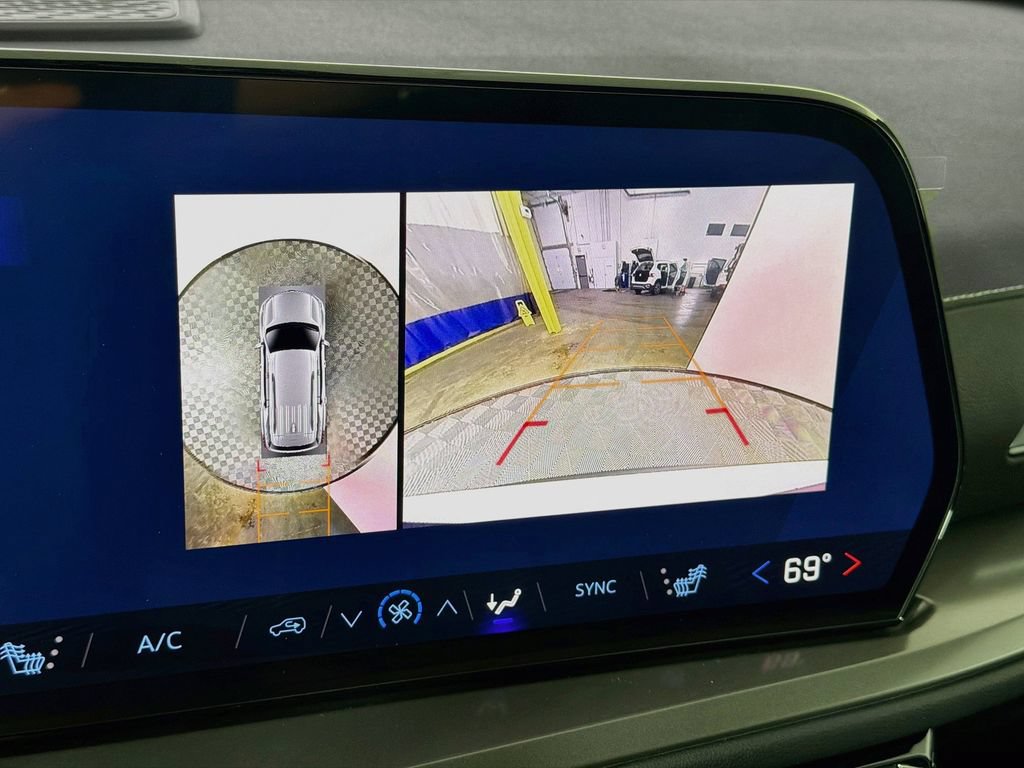 New 2027 Chevrolet Traverse LT w/ Enhanced Driving Package FWD image 14