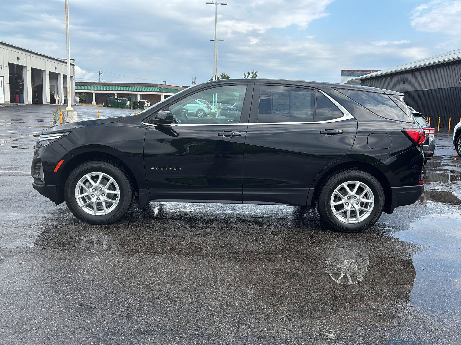 Used 2024 Chevrolet Equinox LT AWD/4WD image 7