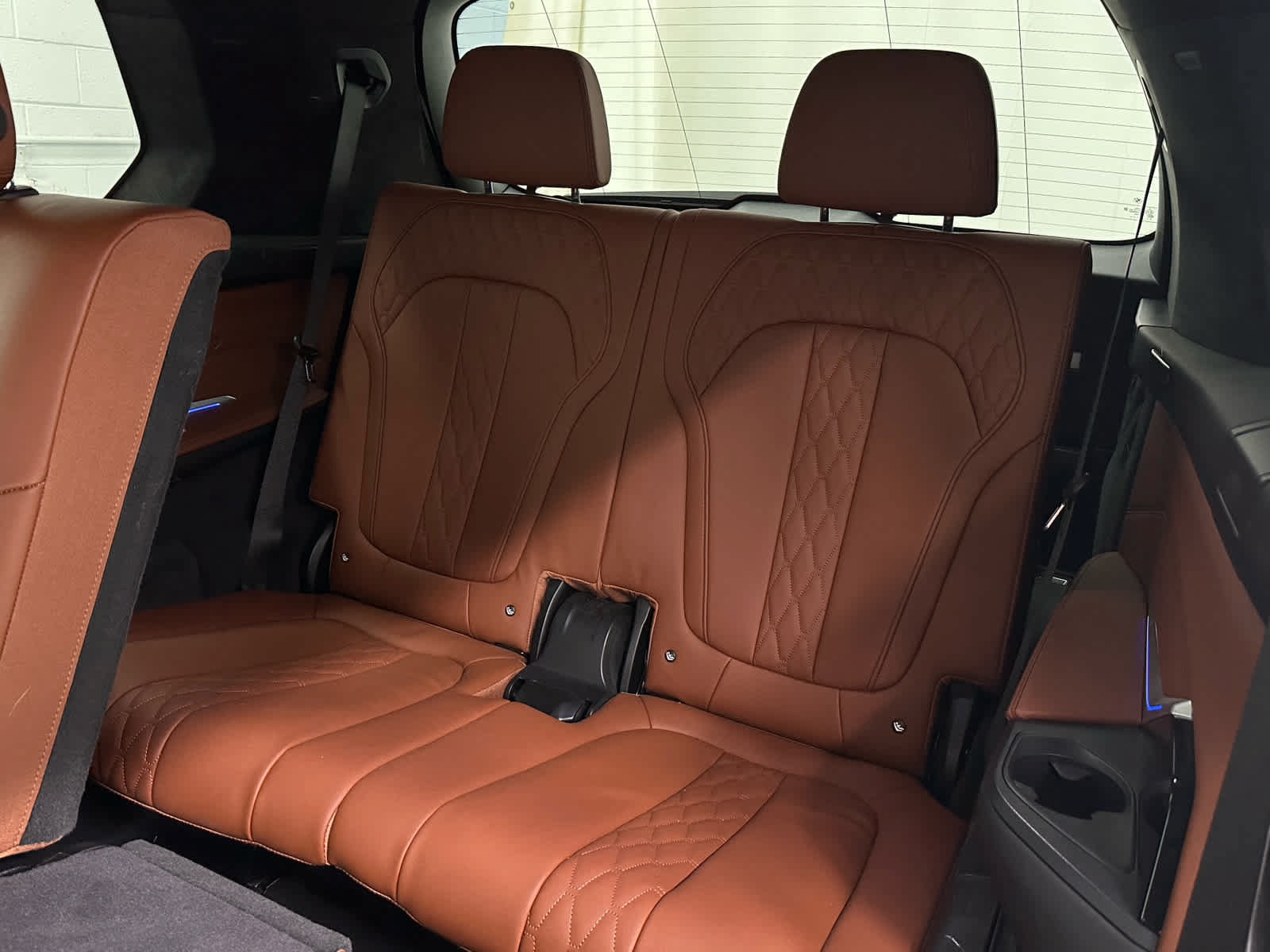 Used 2023 BMW X7 xDrive40i w/ M Sport Package AWD/4WD image 17