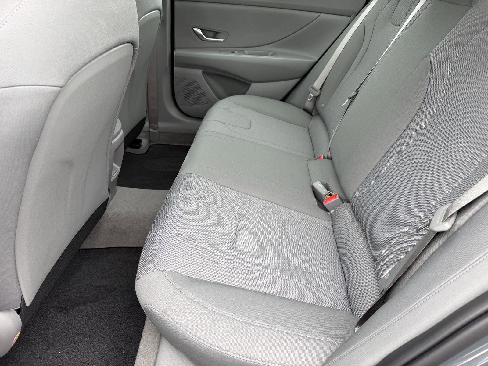 New 2026 Hyundai Elantra SE FWD image 9