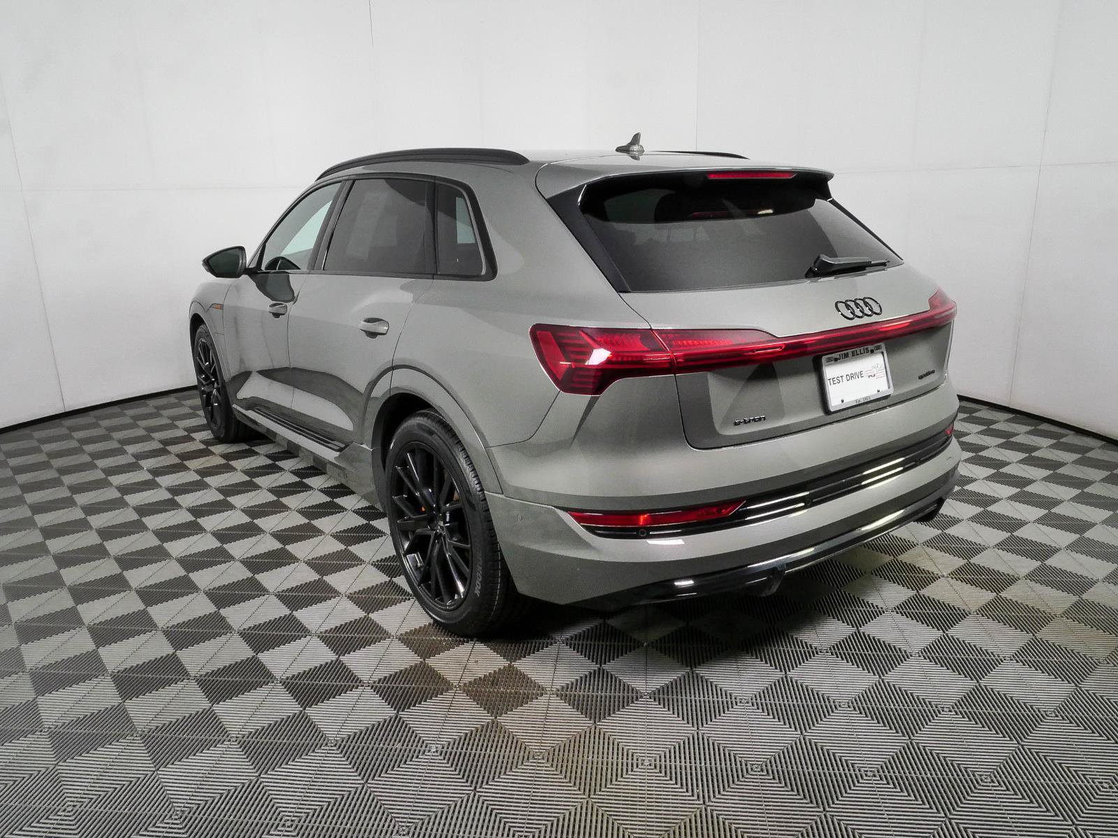 Used 2023 Audi e-tron Chronos w/ Chronos Package AWD/4WD image 29