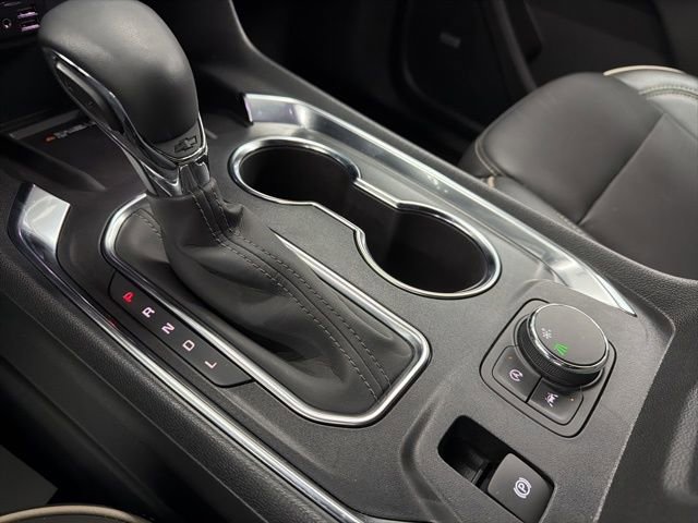 Used 2023 Chevrolet Traverse Premier image 17