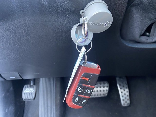 Used 2022 Dodge Charger SRT Hellcat w/ Harman/Kardon Audio Group image 26