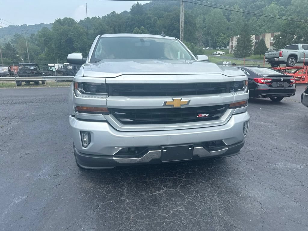 Used 2018 Chevrolet Silverado 1500 LT w/ All Star Edition AWD/4WD image 2