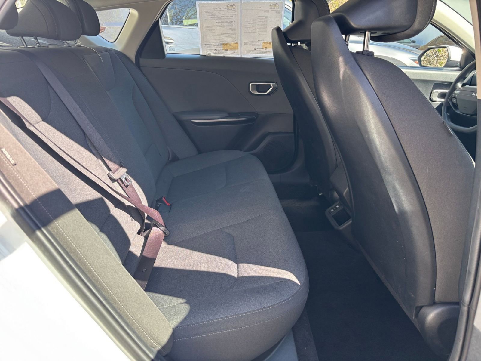 Used 2025 Kia K4 FWD image 38