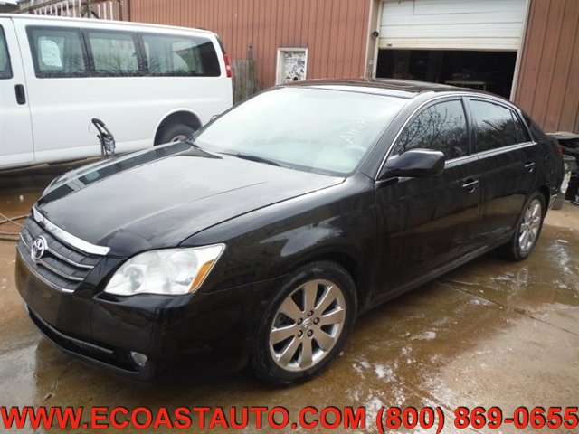 Used 2005 Toyota Avalon XLS FWD image 3