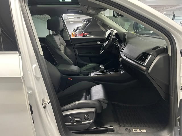 Used 2024 Audi Q5 2.0T Premium w/ Convenience Package AWD/4WD image 25