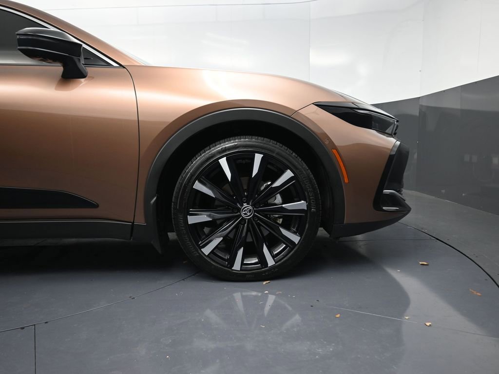 Used 2025 Toyota Crown Platinum image 5