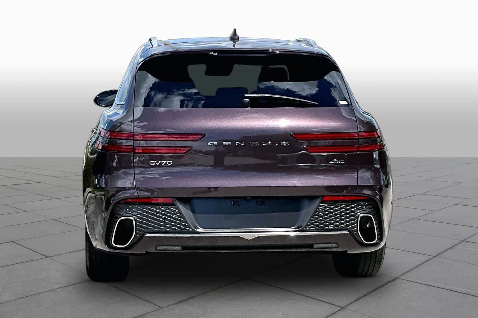 Used 2022 Genesis GV70 2.5T w/ Advanced Package AWD/4WD image 5