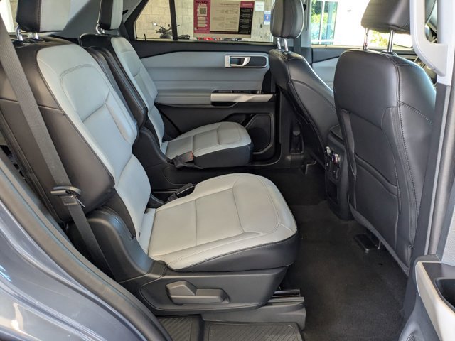 Used 2021 Ford Explorer XLT w/ Equipment Group 202A RWD image 17