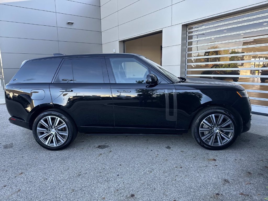 Certified 2023 Land Rover Range Rover SE AWD/4WD image 9