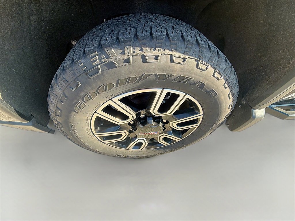 Used 2021 GMC Sierra 2500 AT4 w/ AT4 Preferred Package image 38