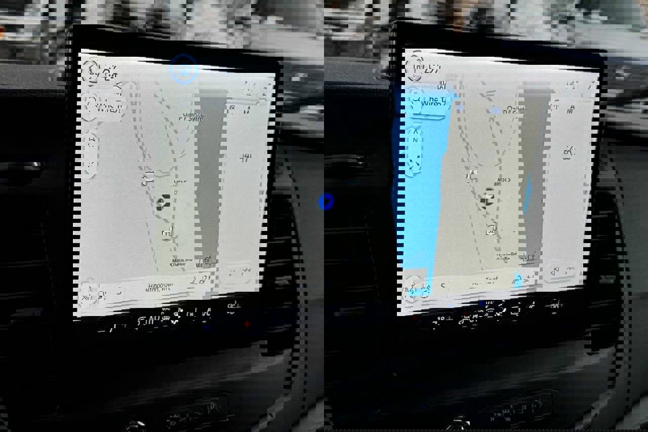 Used 2022 Ford E-Transit 148 High Roof w/ Load Area Protection Package image 31