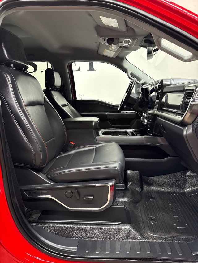 Used 2024 Ford F350 Lariat image 25
