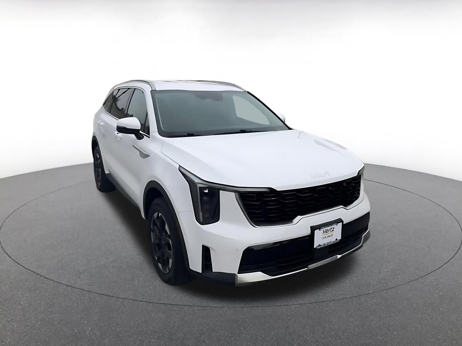 Used 2024 Kia Sorento S image 3