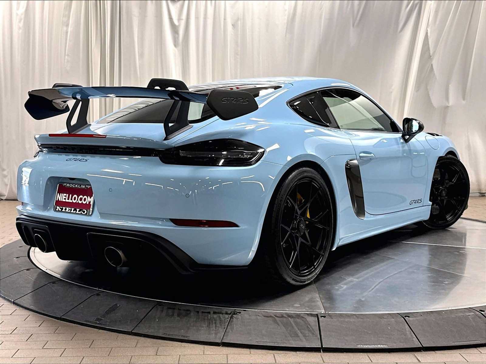 Used 2024 Porsche 718 Cayman GT4 RS RWD image 10