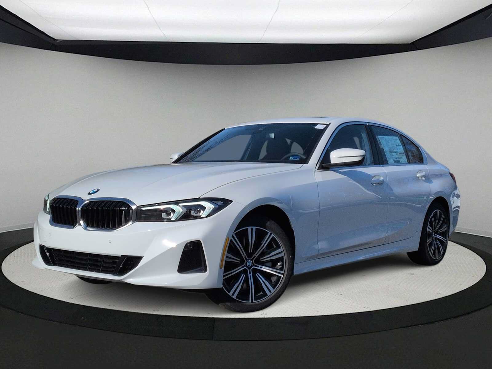 Used 2026 BMW 330i xDrive Sedan w/ Convenience Package AWD/4WD image 1