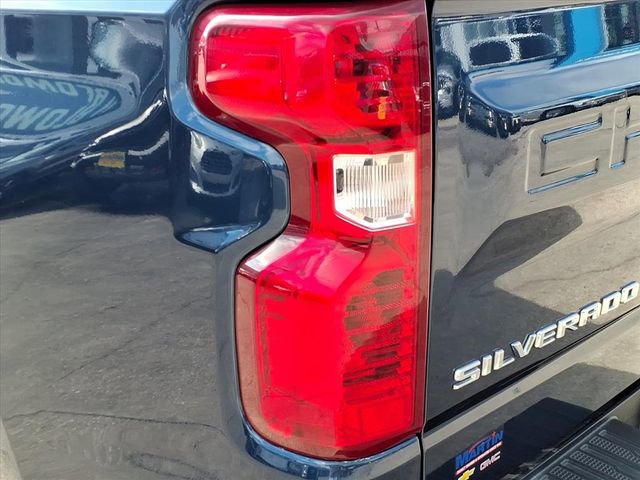 Used 2023 Chevrolet Silverado 1500 Custom image 10