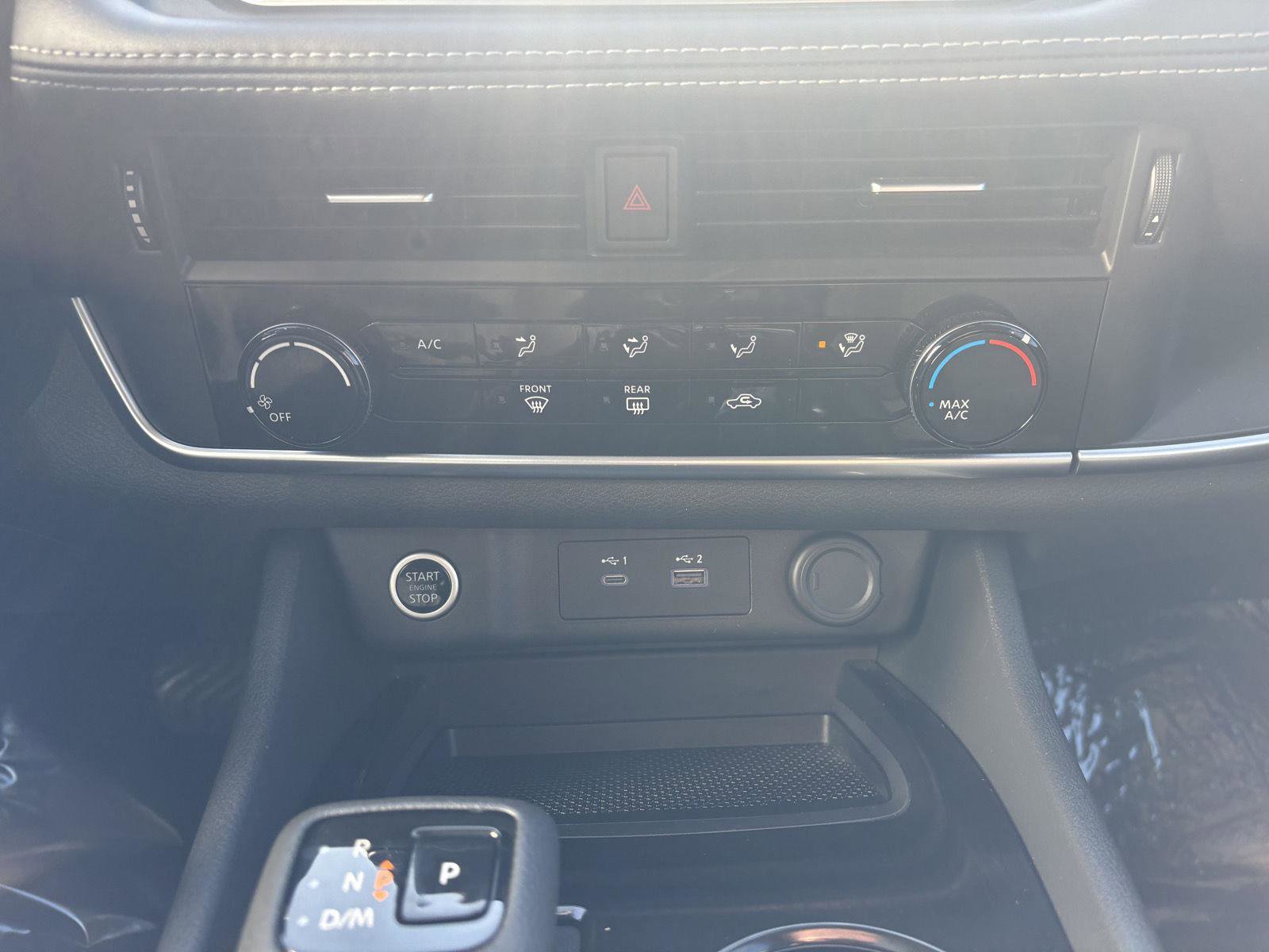 Used 2023 Nissan Rogue S AWD/4WD image 13