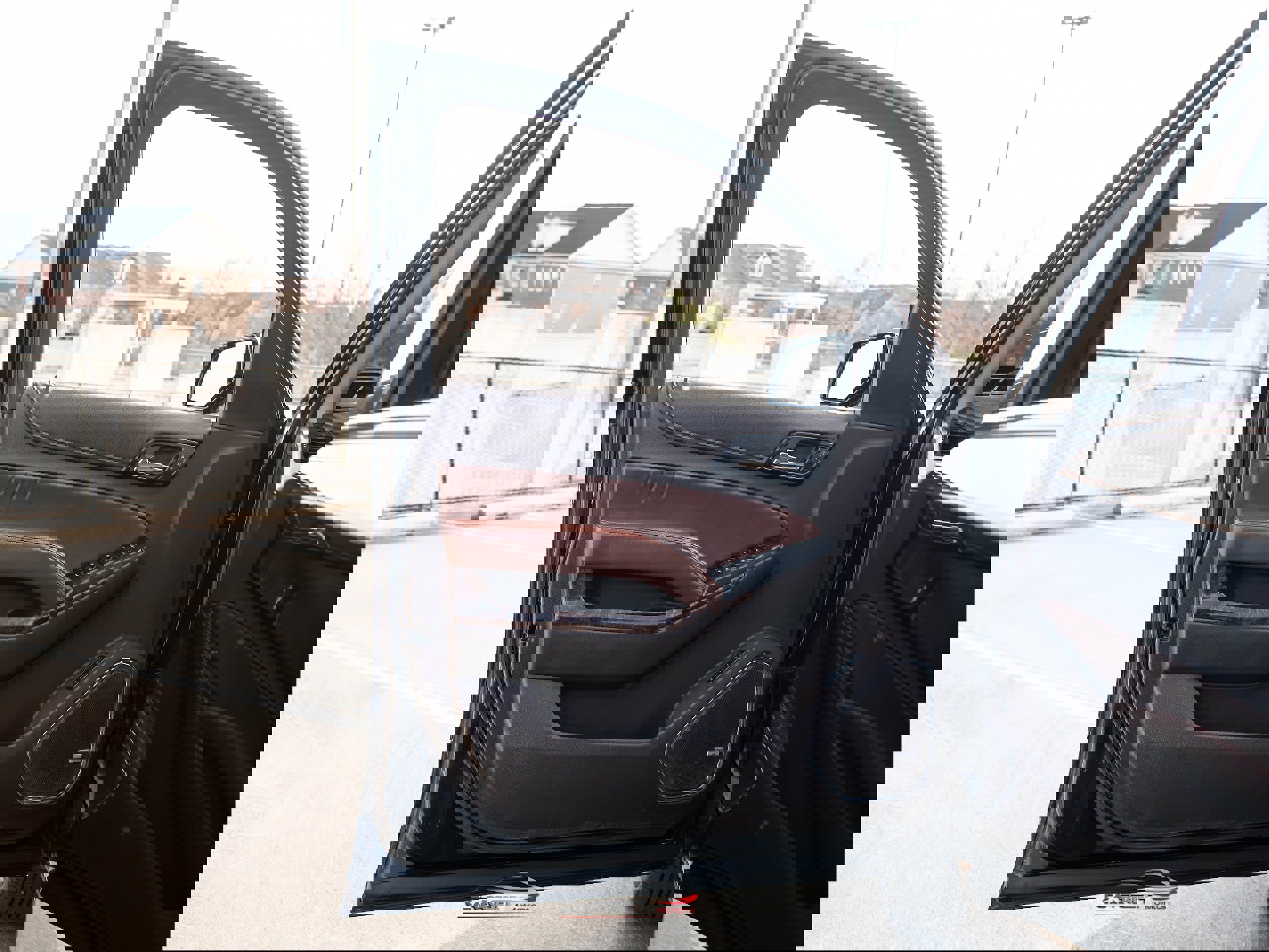 Used 2015 Chevrolet Tahoe LTZ image 42