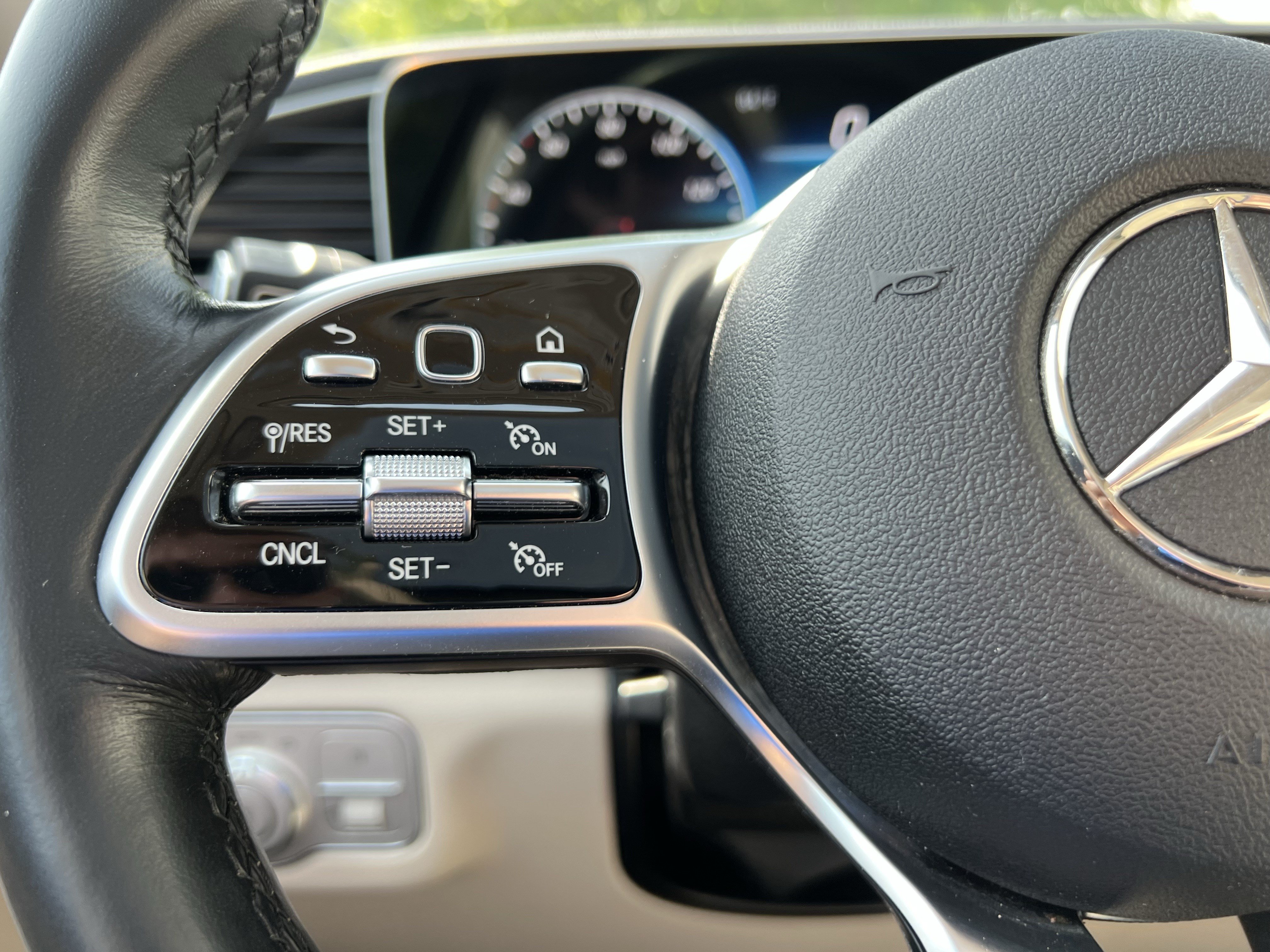 Used 2022 Mercedes-Benz GLE 350 4MATIC image 19