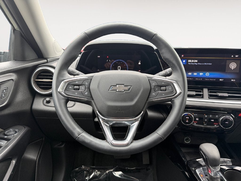 Used 2024 Chevrolet Trax ACTIV w/ Sunroof Package FWD image 14