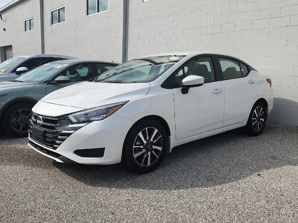 Used 2025 Nissan Versa SV w/ Trunk Package FWD image 3