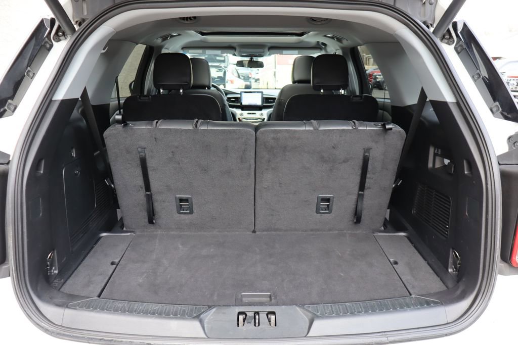 Used 2021 Ford Explorer XLT w/ Equipment Group 202A image 27
