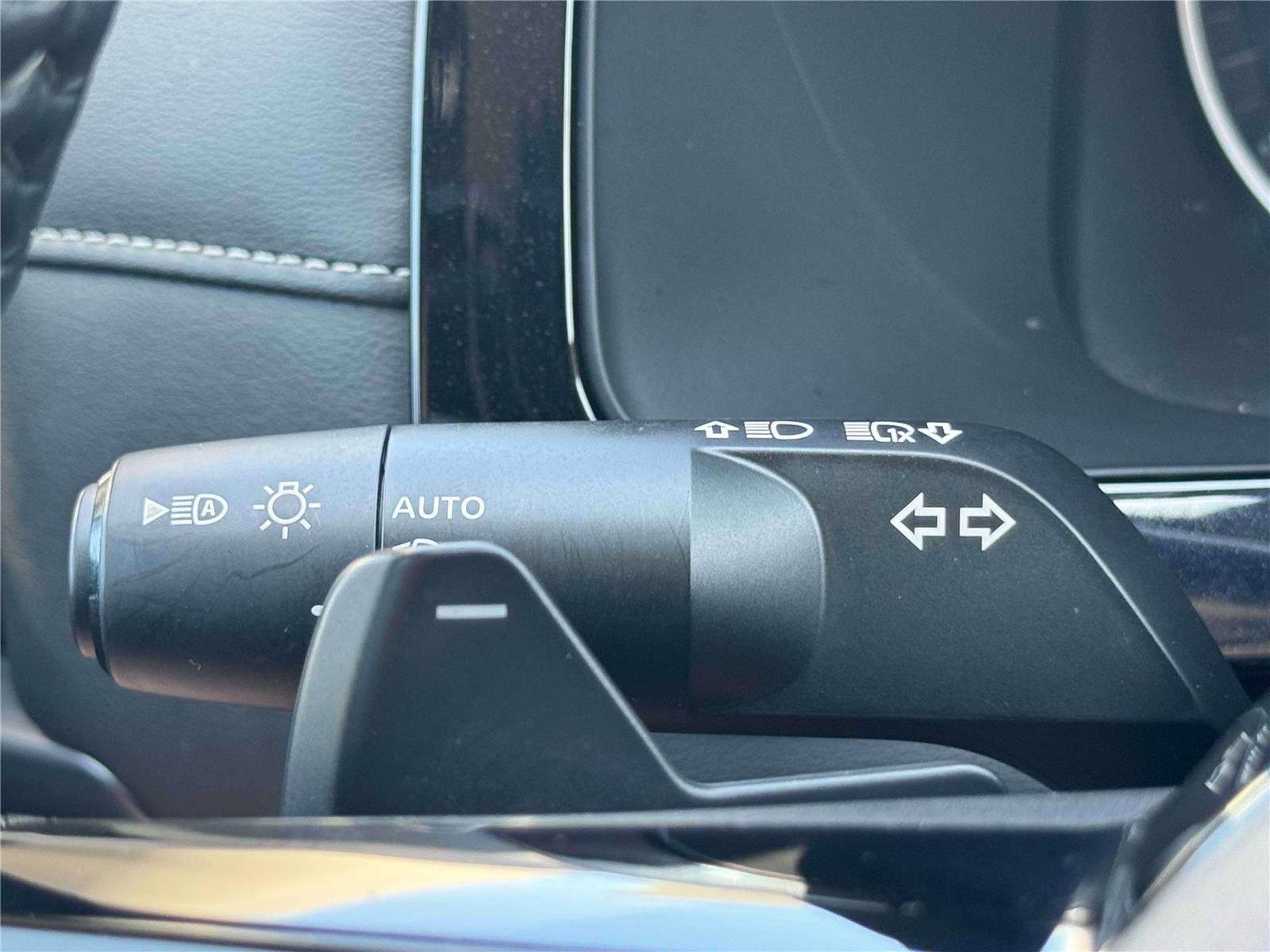 Used 2024 Nissan Pathfinder SL image 27