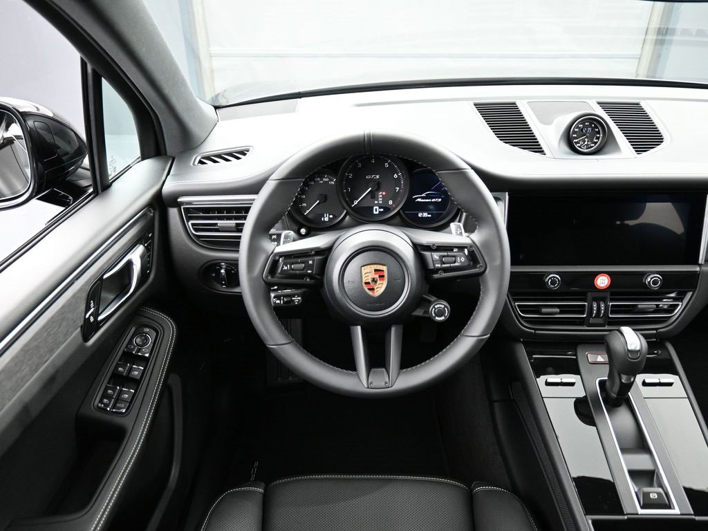 New 2026 Porsche Macan GTS image 17