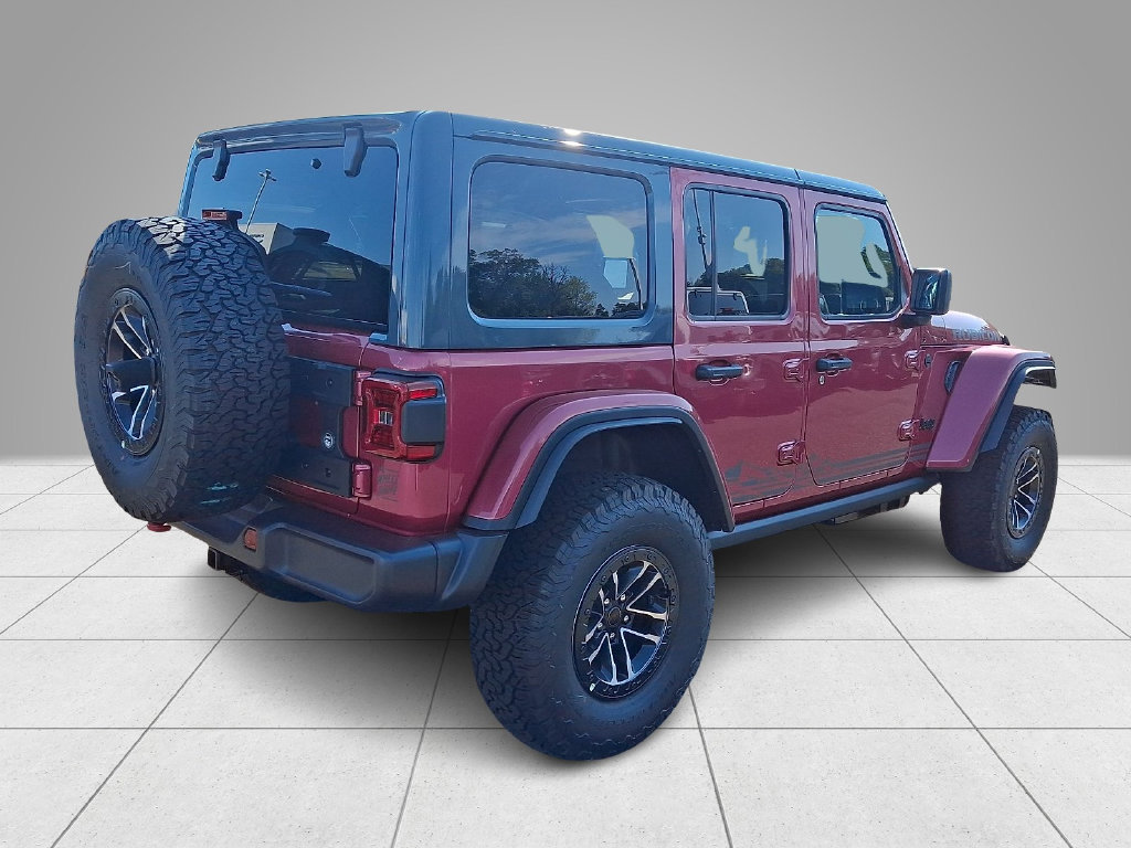 New 2026 Jeep Wrangler Unlimited Rubicon w/ Rockslide Package AWD/4WD image 4