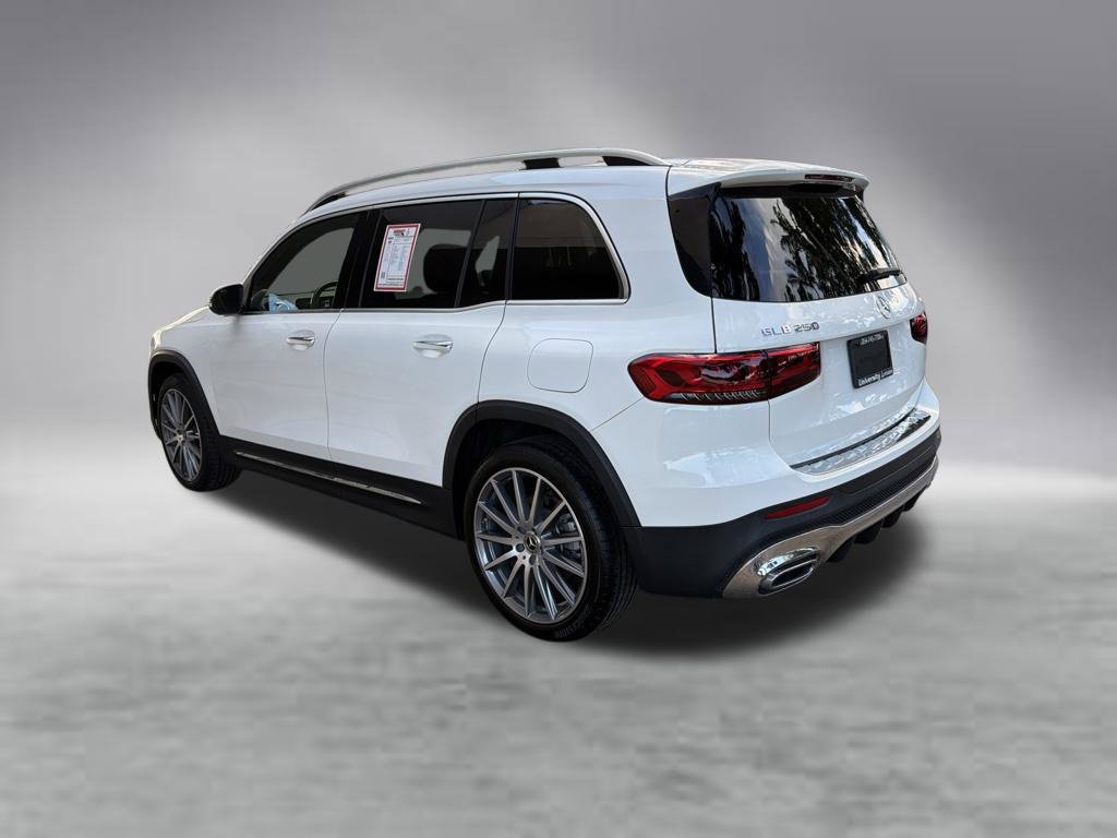 Used 2022 Mercedes-Benz GLB 250 4MATIC image 4