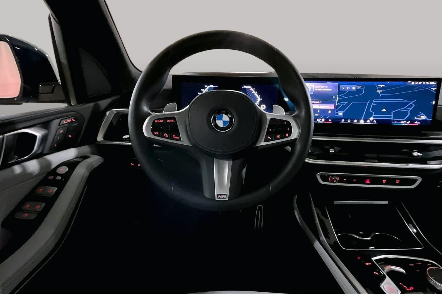 Used 2025 BMW X7 xDrive40i w/ M Sport Package AWD/4WD image 5